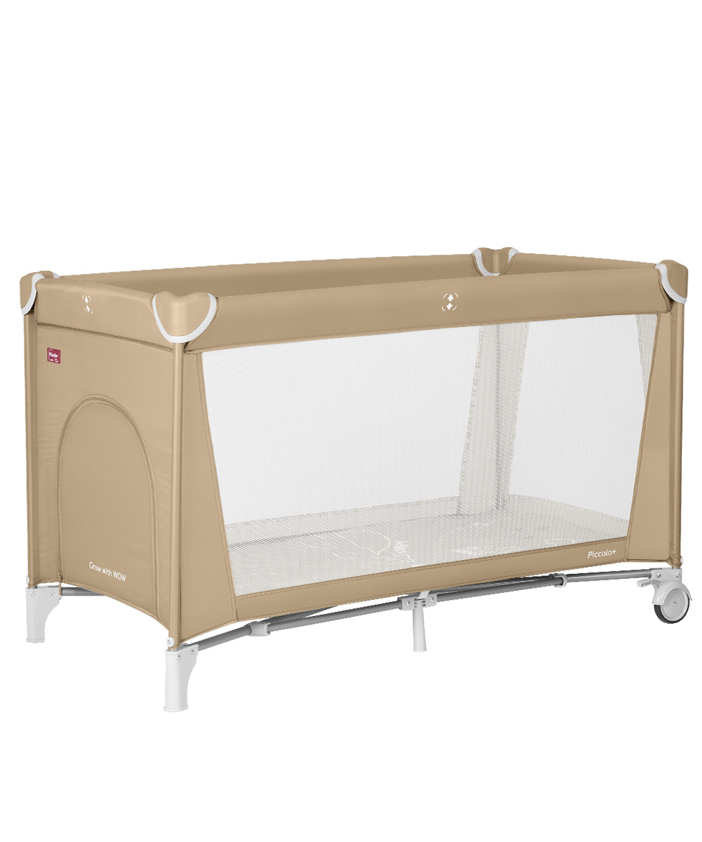 Манеж Piccolo 2023 Сетчатые стенки для хорошего обзора и циркуляции воздуха.